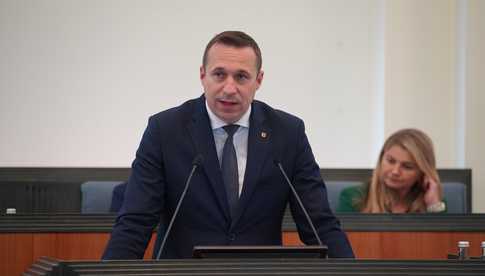 Zarząd Województwa Dolnośląskiego z absolutorium za 2024 rok – skuteczne zarządzanie budżetem i inwestycje w przyszłość regionu