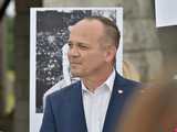 [WIDEO/FOTO] Jeżeli tracimy o nich pamięć, to odbieramy sens ich cierpienia. Biały Marsz przeszedł do Muzeum Gross-Rosen