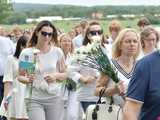 [WIDEO/FOTO] Jeżeli tracimy o nich pamięć, to odbieramy sens ich cierpienia. Biały Marsz przeszedł do Muzeum Gross-Rosen