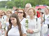 [WIDEO/FOTO] Jeżeli tracimy o nich pamięć, to odbieramy sens ich cierpienia. Biały Marsz przeszedł do Muzeum Gross-Rosen