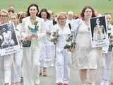 [WIDEO/FOTO] Jeżeli tracimy o nich pamięć, to odbieramy sens ich cierpienia. Biały Marsz przeszedł do Muzeum Gross-Rosen