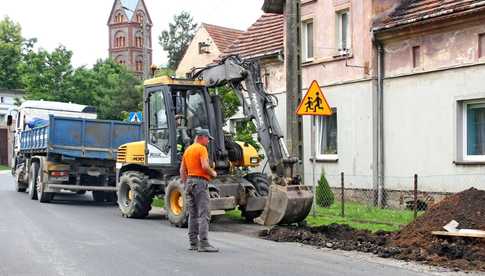 [FOTO] Ruszyła budowa chodnika w Roztoce