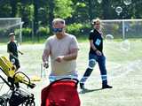 [WIDEO/FOTO] Tysiące baniek, mydlana wyspa i mnóstwo dobrej zabawy. Trwa 8. Mydlany Park Festiwal w Żarowie