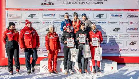 [FOTO] Sukcesy zawodników z Czarnego Boru na zawodach biathlonowych w Jakuszycach