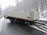 Śmiertelny wypadek dwóch ciężarówek i busa na trasie Bardo - Kłodzko