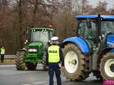  Protest rolników w Ząbkowicach Śląskich. Na ósemkę wyjechało prawie 200 traktorów 