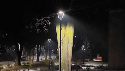 [FOTO] Trwa wymiana oświetlenia na terenie Ząbkowic Śląskich, gdzie pojawią się nowe lampy?