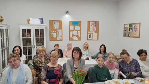 [FOTO] Literacko i kosmetycznie! Tak świętowano Dzień Kobiet w Brzeźnicy