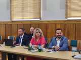 [FOTO] Rada Powiatu Ząbkowickiego udzieliła absulatorium zarządowi. Wicestarosta zrezygnował z pełnienia swojej funkcji 