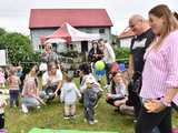[FOTO] Nie tylko dla parafian – Dzień Dziecka w Brzeźnicy przyciągnął dzieci z całego regionu