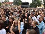 [FOTO] Guzior na żywo w Ząbkowicach Śląskich. Z tym rapem to fajnie tak pykło 